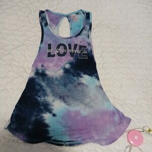 No Boundaries Women Juniors Open Twist Back Tank Top Small "Love"